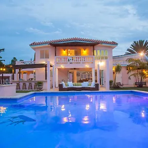 Casa Canal, The Ultimate Casa Villa Rincón